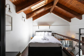 Cozy Tiny House in Neve Tzedek, 3m walk to Beach!